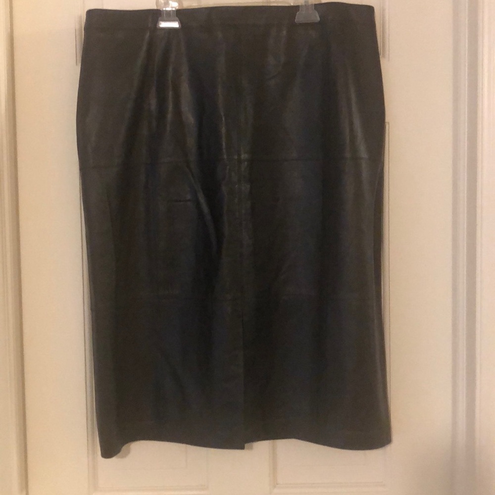 NWT Fabulous black leather skirt — sz 14